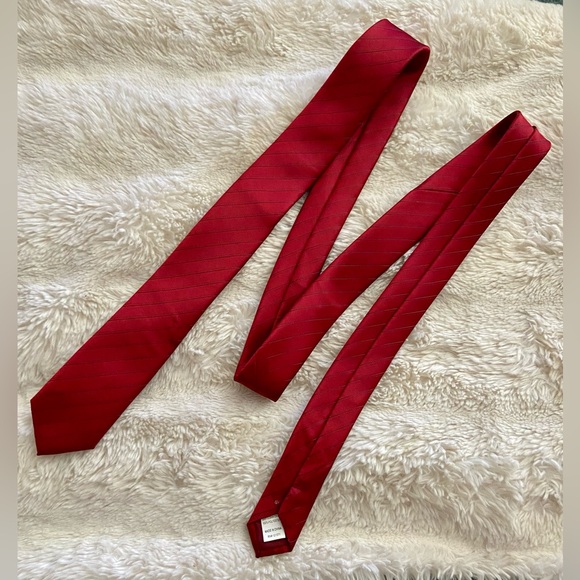 red stripped tie - Picture 2 of 4